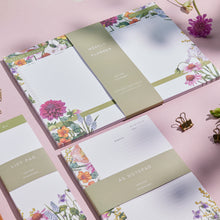 Load image into Gallery viewer, Weekly Planner A4 - Bountiful Blooms