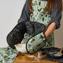 Load image into Gallery viewer, Christmas Oven Glove - Berry Mix / Merry Nouveau