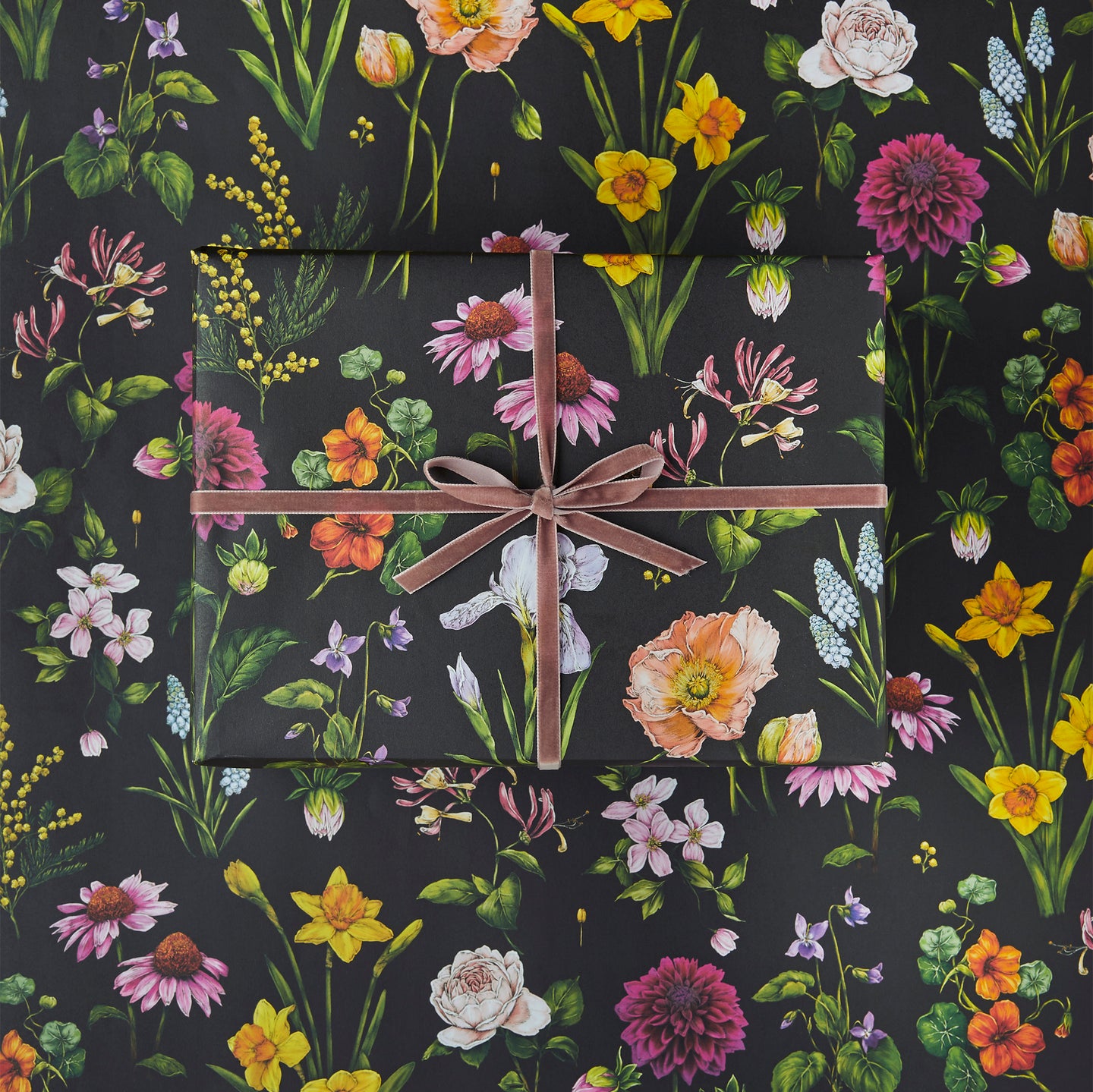 Bountiful Blooms - Black - Gift Wrap