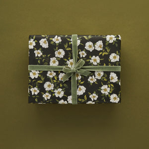Cottage Roses - Black - Gift Wrap