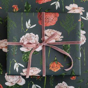 Berry Roses - Navy Christmas Gift Wrap
