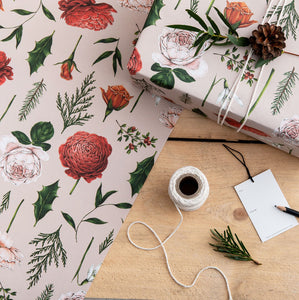 Berry Roses - Pink Christmas Gift Wrap